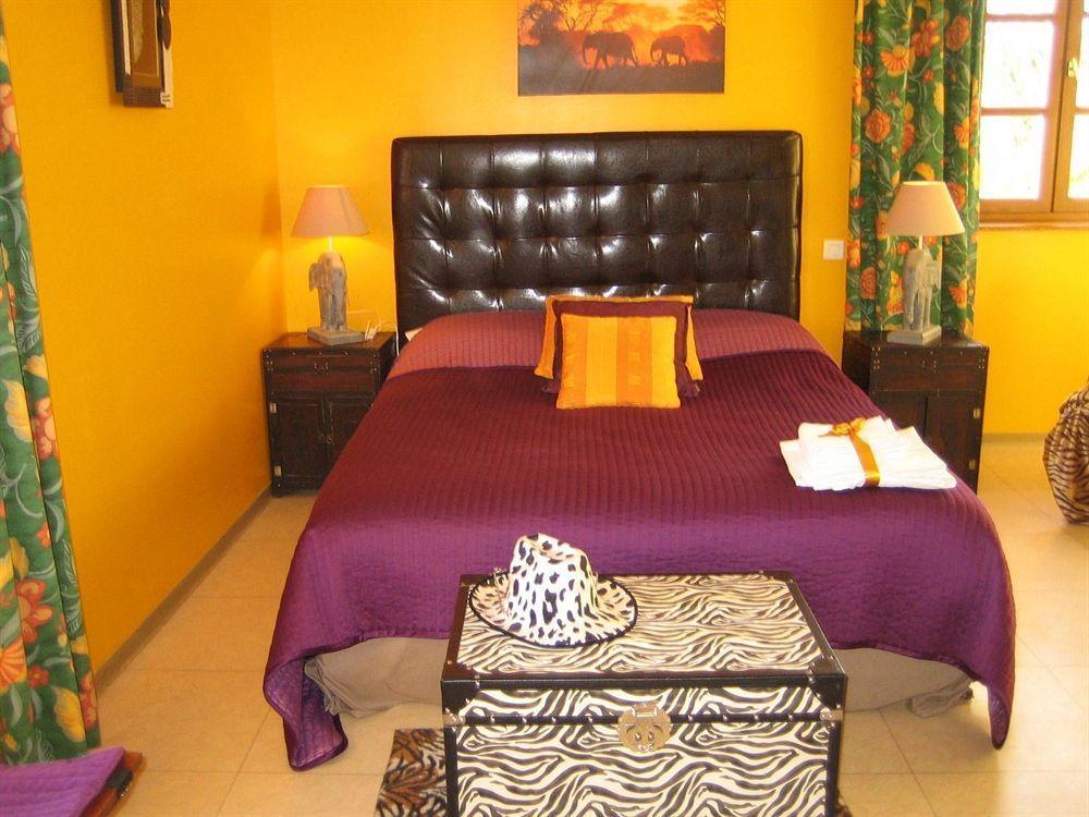Chambre D'Hotes Domaine Le Castagne Auch Exterior photo