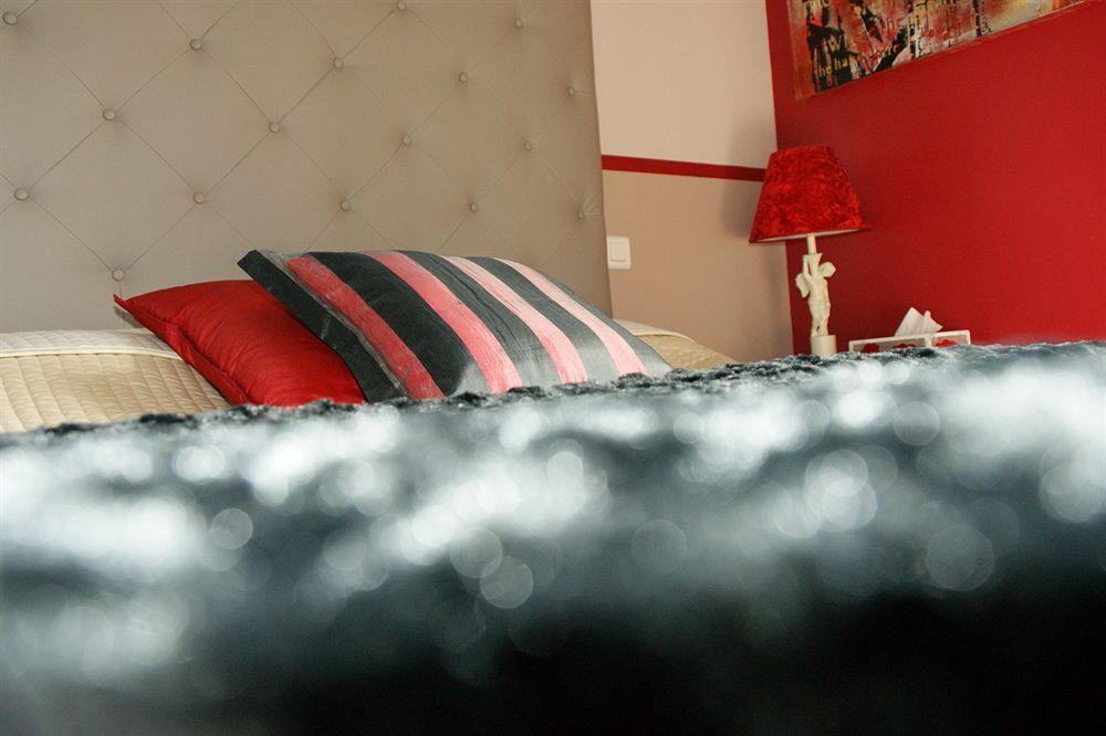 Chambre D'Hotes Domaine Le Castagne Auch Exterior photo